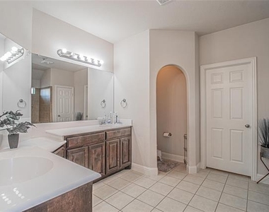 5204 Katy Rose Court - Photo Thumbnail 18