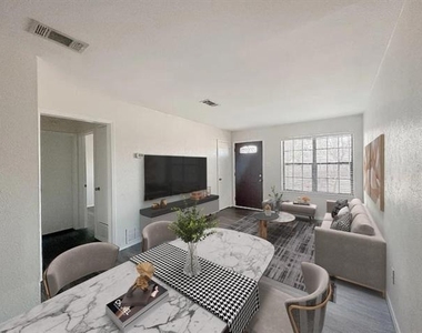 5512 Alexander Street - Photo Thumbnail 3