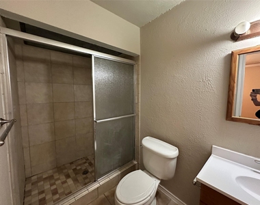 563 Oldbridge Drive - Photo Thumbnail 24