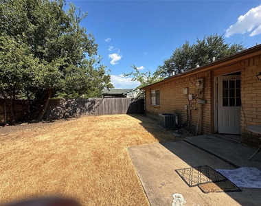563 Oldbridge Drive - Photo Thumbnail 31