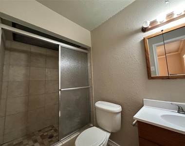 563 Oldbridge Drive - Photo Thumbnail 25