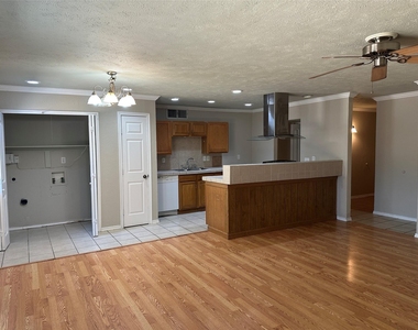 563 Oldbridge Drive - Photo Thumbnail 3