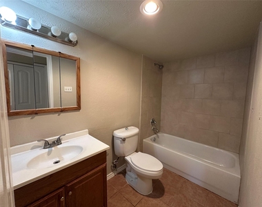 563 Oldbridge Drive - Photo Thumbnail 20