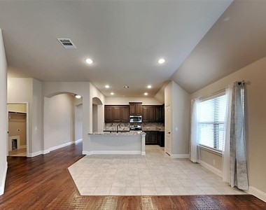 5211 Pentridge Drive - Photo Thumbnail 4