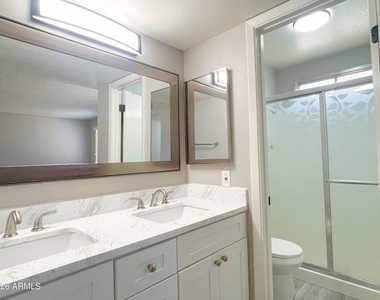 2243 W Mcrae Way - Photo Thumbnail 11