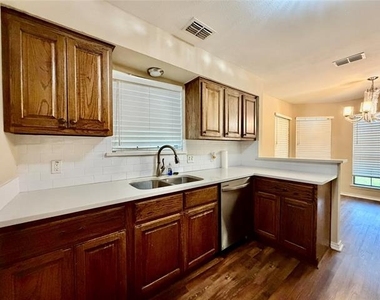 3205 Bryan Street - Photo Thumbnail 18