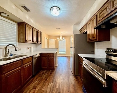 3205 Bryan Street - Photo Thumbnail 17