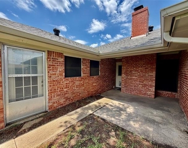 3205 Bryan Street - Photo Thumbnail 28