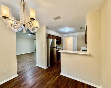 3205 Bryan Street - Photo Thumbnail 9