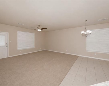 356 Emerald Creek Drive - Photo Thumbnail 8