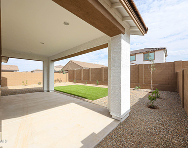 14752 W Smoketree Drive - Photo Thumbnail 17