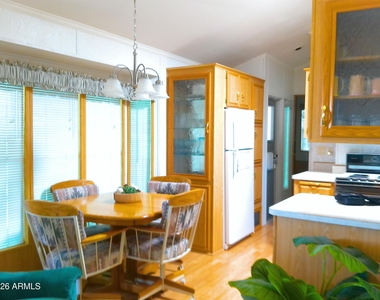 719 Emerald Drive - Photo Thumbnail 8