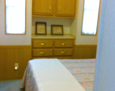 719 Emerald Drive - Photo Thumbnail 12