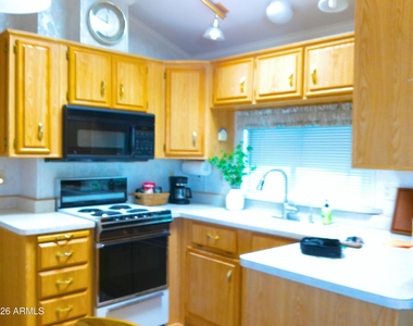 719 Emerald Drive - Photo Thumbnail 9