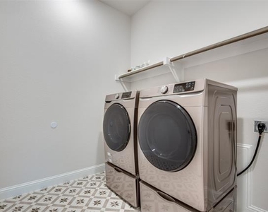 8452 Tripoli Trail - Photo Thumbnail 9
