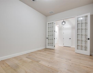 8452 Tripoli Trail - Photo Thumbnail 6