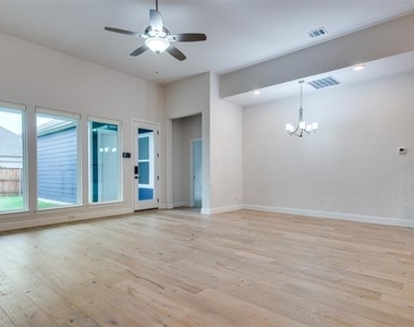 8452 Tripoli Trail - Photo Thumbnail 16