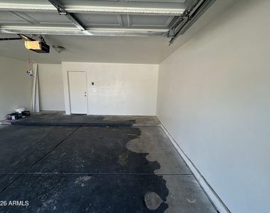 11322 W Alice Avenue - Photo Thumbnail 35