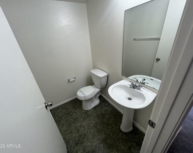 11322 W Alice Avenue - Photo Thumbnail 18