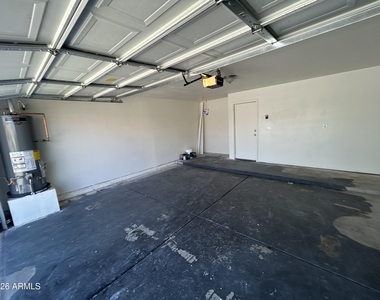 11322 W Alice Avenue - Photo Thumbnail 37