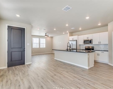 1933 Woodlawn Way - Photo Thumbnail 2