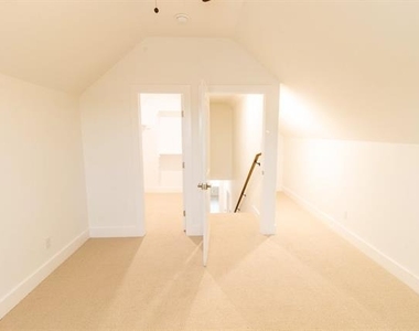 536 Highview Court - Photo Thumbnail 16