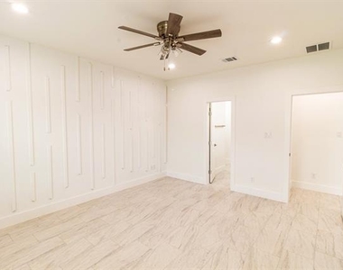 536 Highview Court - Photo Thumbnail 20