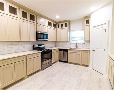 536 Highview Court - Photo Thumbnail 6