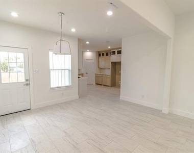 536 Highview Court - Photo Thumbnail 27