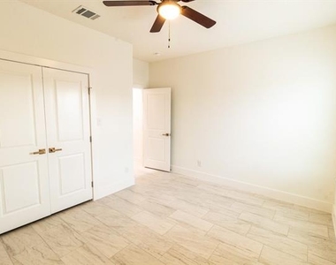 536 Highview Court - Photo Thumbnail 10