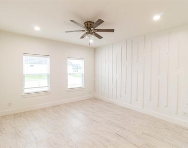 536 Highview Court - Photo Thumbnail 19