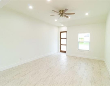 536 Highview Court - Photo Thumbnail 28