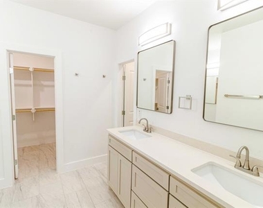 536 Highview Court - Photo Thumbnail 21
