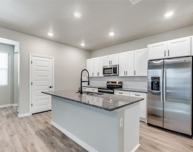 1841 Woodlawn Way - Photo Thumbnail 5