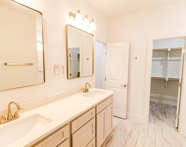 540 Highview Court - Photo Thumbnail 9