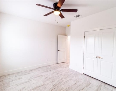 540 Highview Court - Photo Thumbnail 18