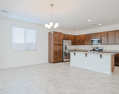 14746 W Smoketree Drive - Photo Thumbnail 4