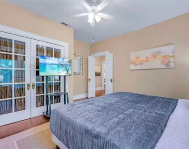 4303 Vandelia Street - Photo Thumbnail 13