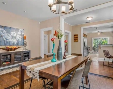 4303 Vandelia Street - Photo Thumbnail 4