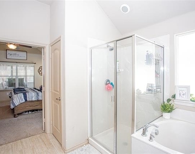 5009 Cassidy Lane - Photo Thumbnail 13