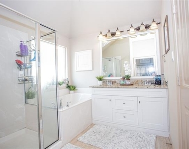 5009 Cassidy Lane - Photo Thumbnail 12