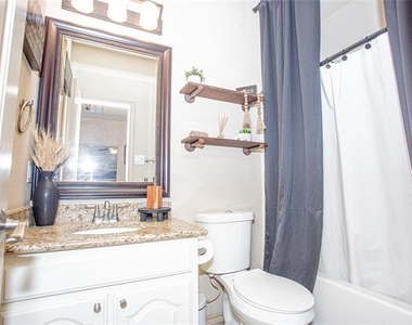 5009 Cassidy Lane - Photo Thumbnail 15