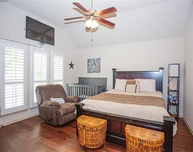 5009 Cassidy Lane - Photo Thumbnail 4