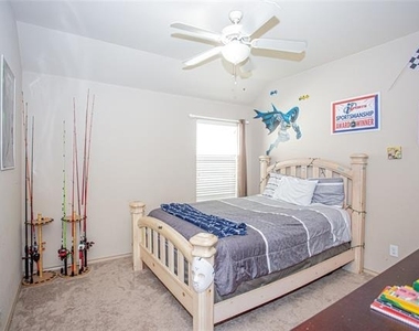 5009 Cassidy Lane - Photo Thumbnail 16