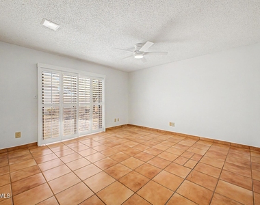 8689 E Roosevelt Circle - Photo Thumbnail 13