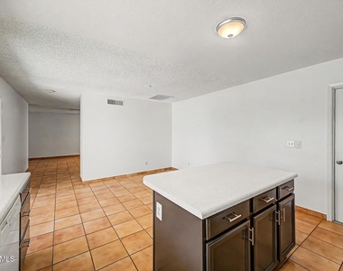 8689 E Roosevelt Circle - Photo Thumbnail 9