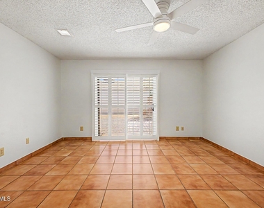 8689 E Roosevelt Circle - Photo Thumbnail 15