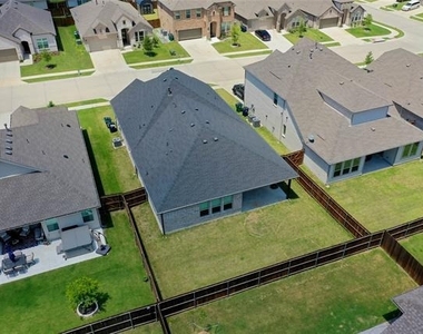 825 Allison Drive - Photo Thumbnail 5