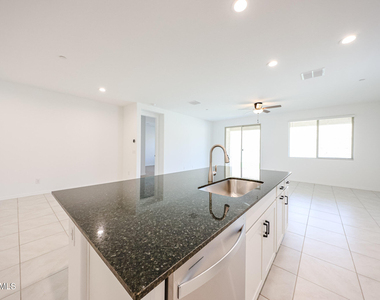 28500 N 134th Avenue - Photo Thumbnail 2