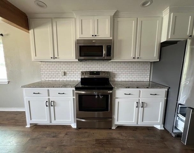 1051 Todd Trail - Photo Thumbnail 5